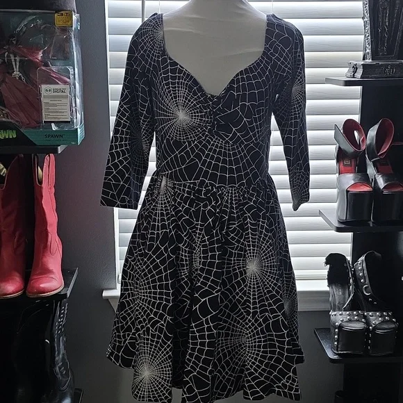 Wicked Swing Dress in Vintage Spiderweb Print - Vixen by Micheline Pitt LARGE - Picture 5 of 8